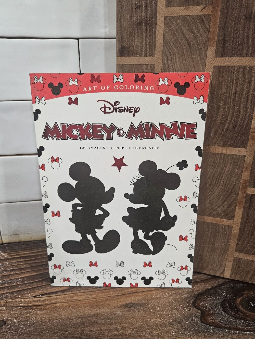 Disney Art of Coloring: Mickey & Minnie Mouse 100 Images to Inspire Creativity